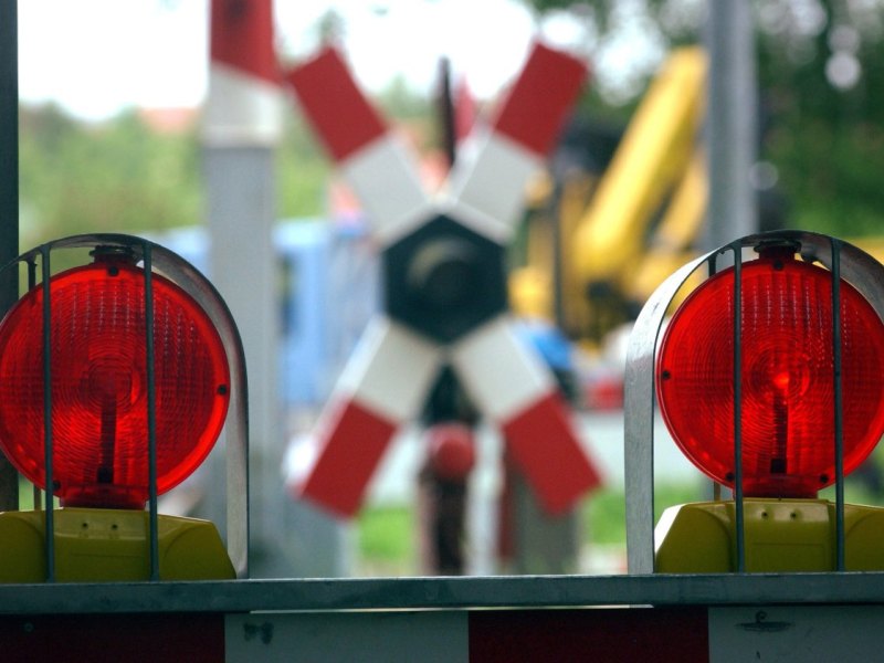 peine vöhrum bahn bagger unfall strecke hannover braunschweig