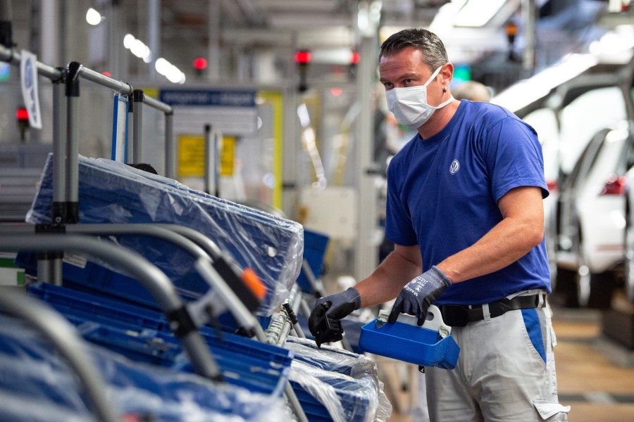 Nicht wenige Mitarbeiter von VW in Wolfsburg hatten die Zuschläge für die Nachtschicht schon fest verplant. Immerhin bekommen sie nach dem Schicht-Aus jetzt einen Ausgleich. (Archivbild)