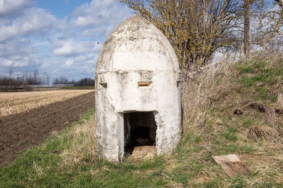 So oder so ähnlich sehen die „Einmannbunker“ aus, die beispielsweise in Salzgitter stehen.