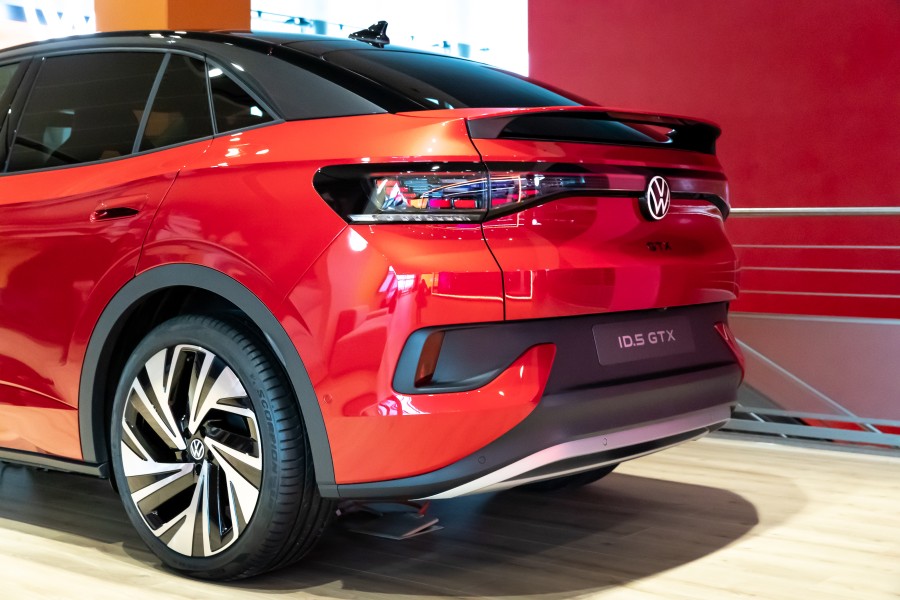 Der Vorverkauf fÃ¼r das erste langstreckentaugliche E-SUV-CoupÃ© von Volkswagen ist gestartet.