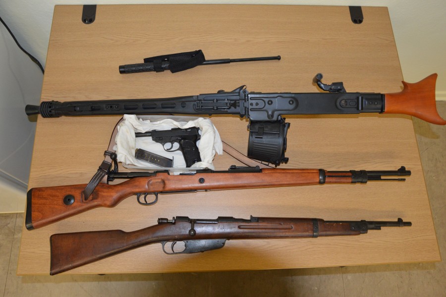 Die Polizei konnte bei einem 39 Jahre alten Mann aus Salzgitter mehrere Waffen sicherstellen. 