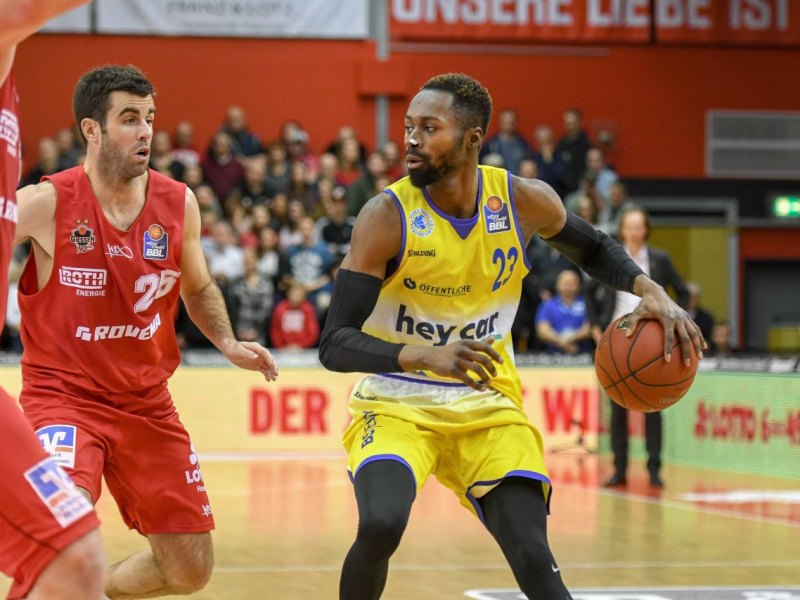 baskenball-loewen-braunschweig-giessen.jpg