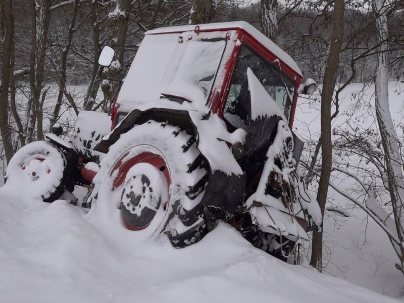 bregenstedt helmstedt mann erforen traktor schnee