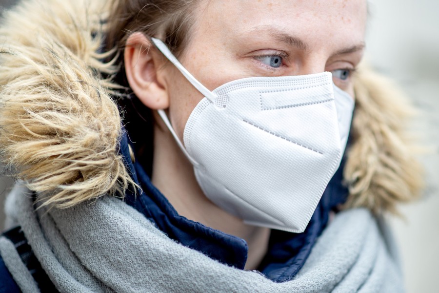 Drinnen wird die FFP2-Maske zur Pflicht. (Symbolbild) 