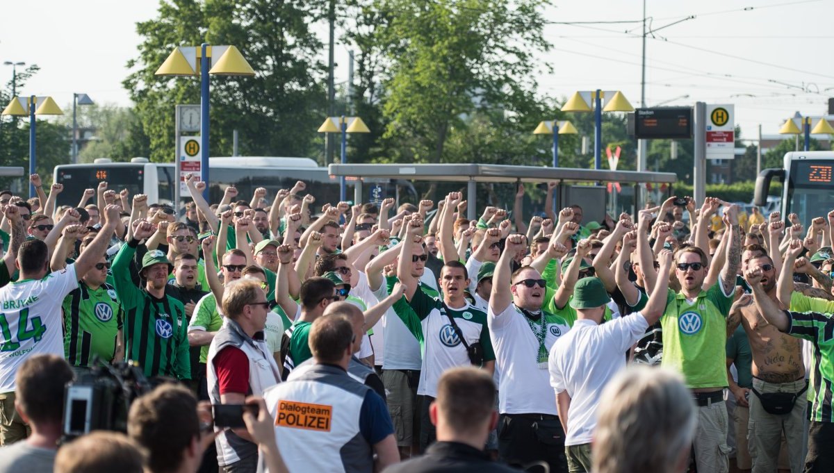 eintracht wolfsburg fans vfl