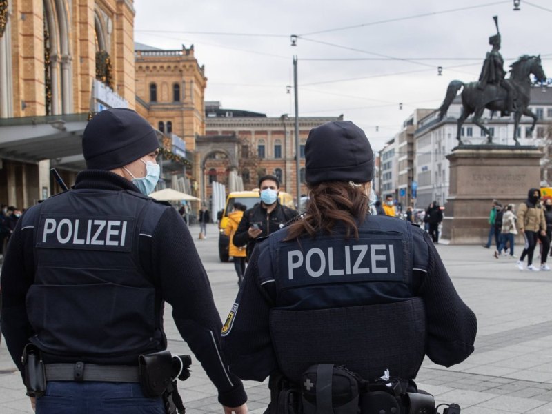 hannover hbf polizeu.jpg