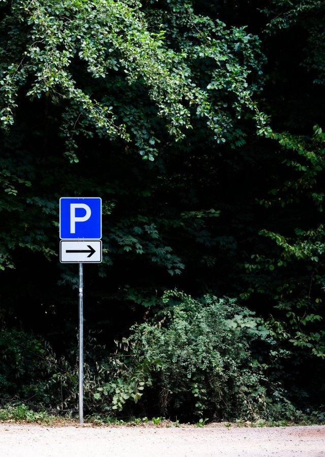 parkplatz schild braunschweig fahrrad flunder