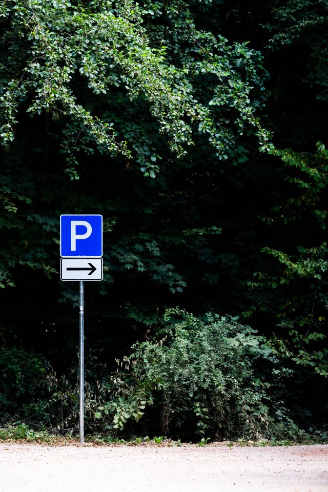 parkplatz schild braunschweig fahrrad flunder