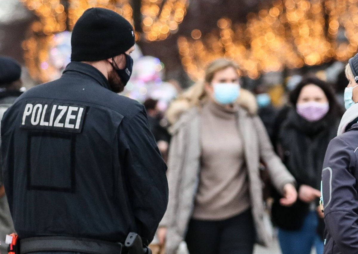 polizei hannover maskenpflicht corona innenstadt kontrolle twitter video