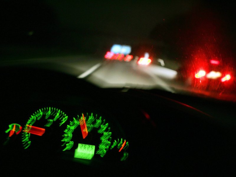 raser auto autobahn abend nacht rennen a39 braunschweig salzgitter