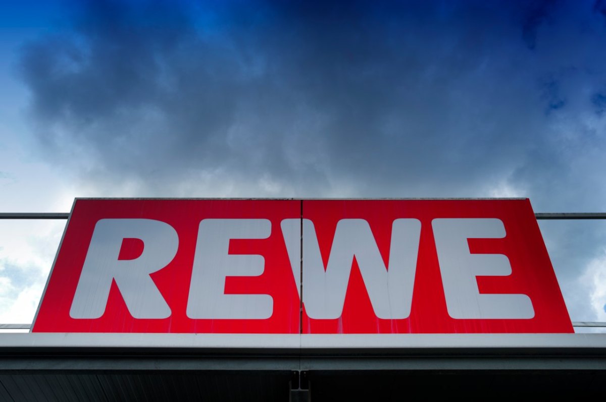 rewe wolfsburg logo schild