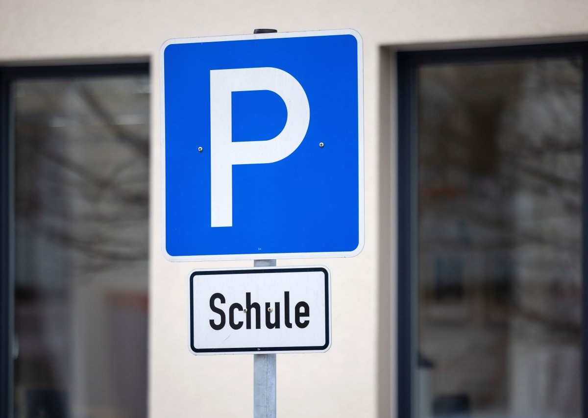 schule parkplatz gifhorn traktor trecker