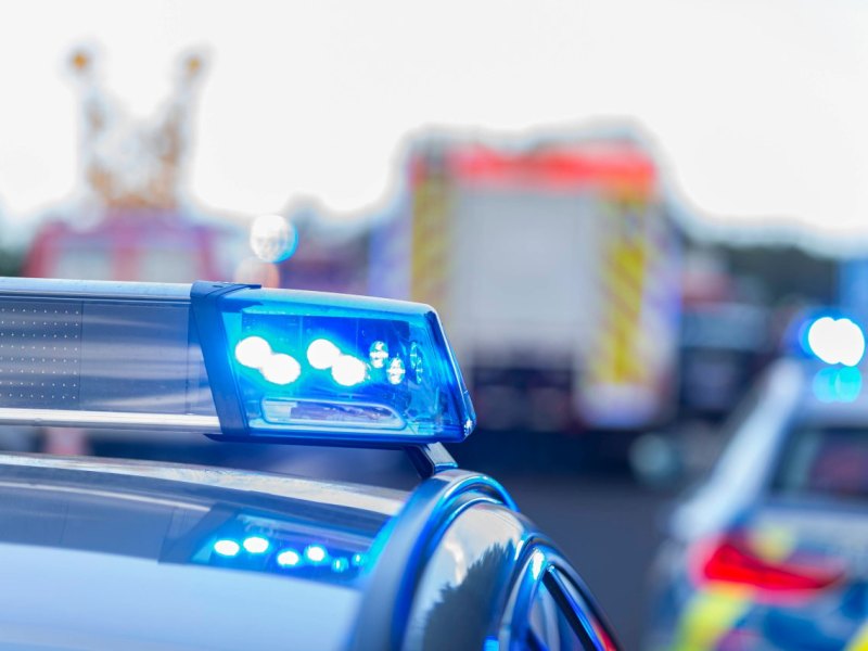 unfall autobahn a2 blaulicht polizei