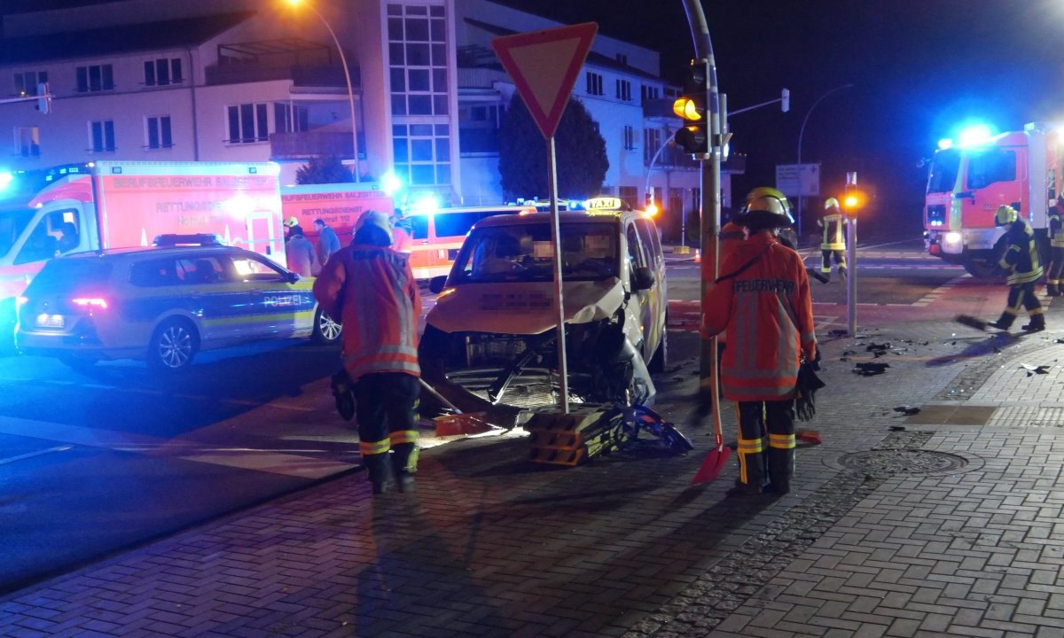 unfall taxi salzgitter