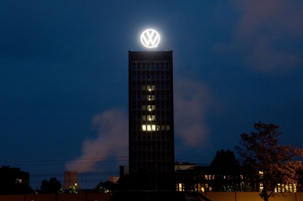 vw logo.jpg