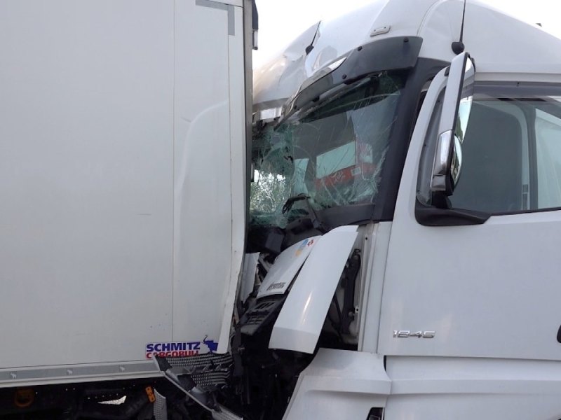 A2 Unfall Helmstedt Lkw
