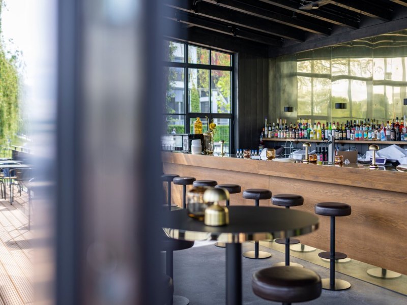 Bar 1