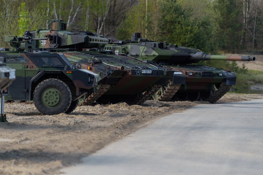 In Niedersachsen können dir in nächster Zeit verstärkt Bundeswehrfahrzeuge begegnen. (Symbolbild)