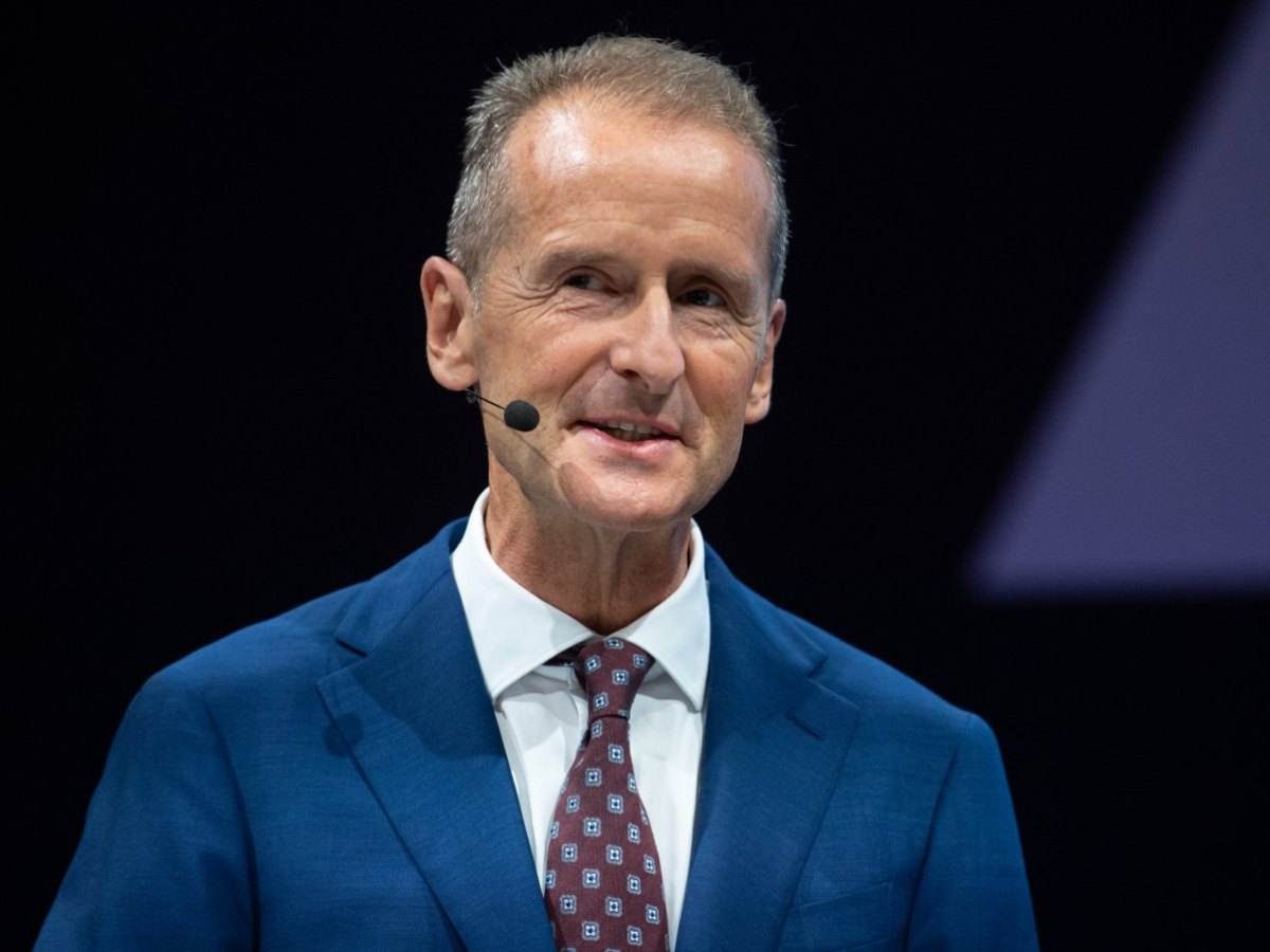 vw boss herbert diess volkswagen.jpg