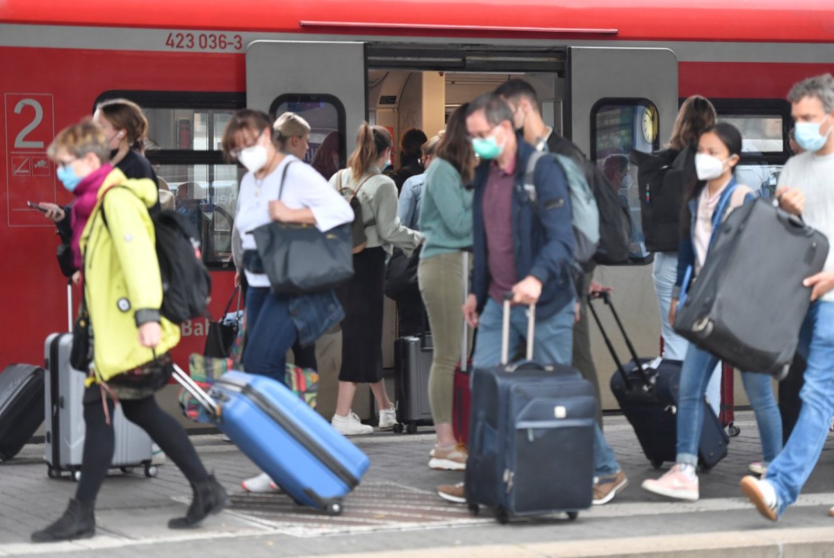 Niedersachsen Bahnhof 9-Euo-Ticket