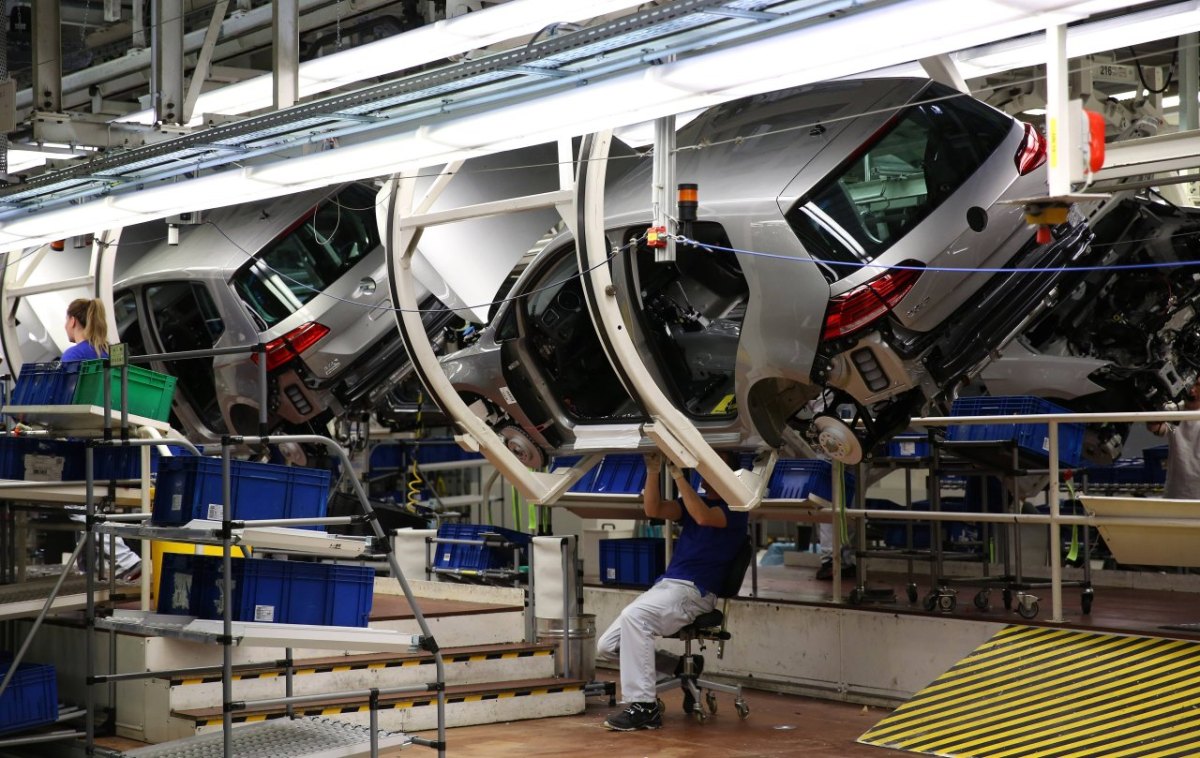 VW-Mitarbeiter-Werk-Wolfsburg.jpg