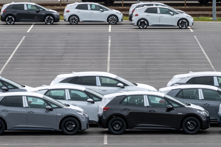 Schock in Wolfsburg! Bei VW wurden über 70 Neuwagen vom Werksgelände gestohlen. (Symbolbild)