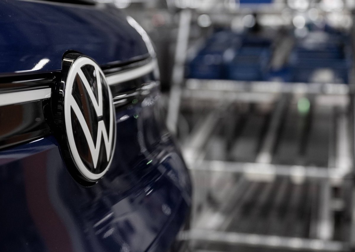 VW logo.jpg