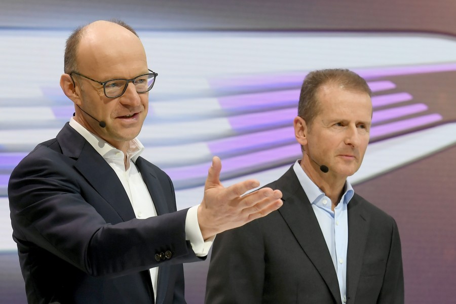 VW Finanzvorstand Arno Antlitz und Noch-Chef Herbert Diess. (Archivbild)