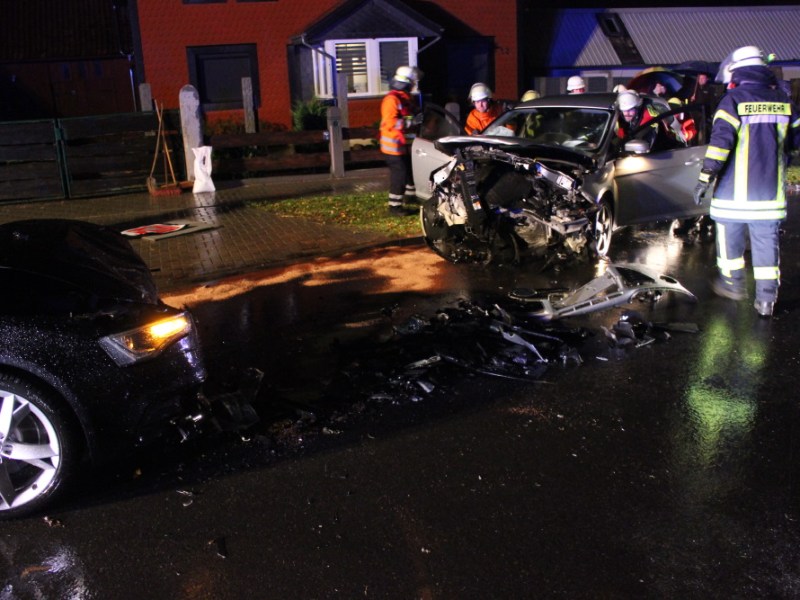 Heftiger Frontal-Crash im Kreis Peine!