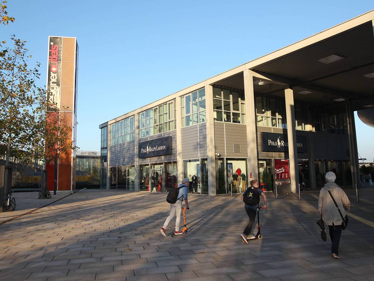 Für einen Mann nahm der Shopping-Bummel durch die Designer Outlets Wolfsburg eine überraschende Wendung! (Symbolbild)