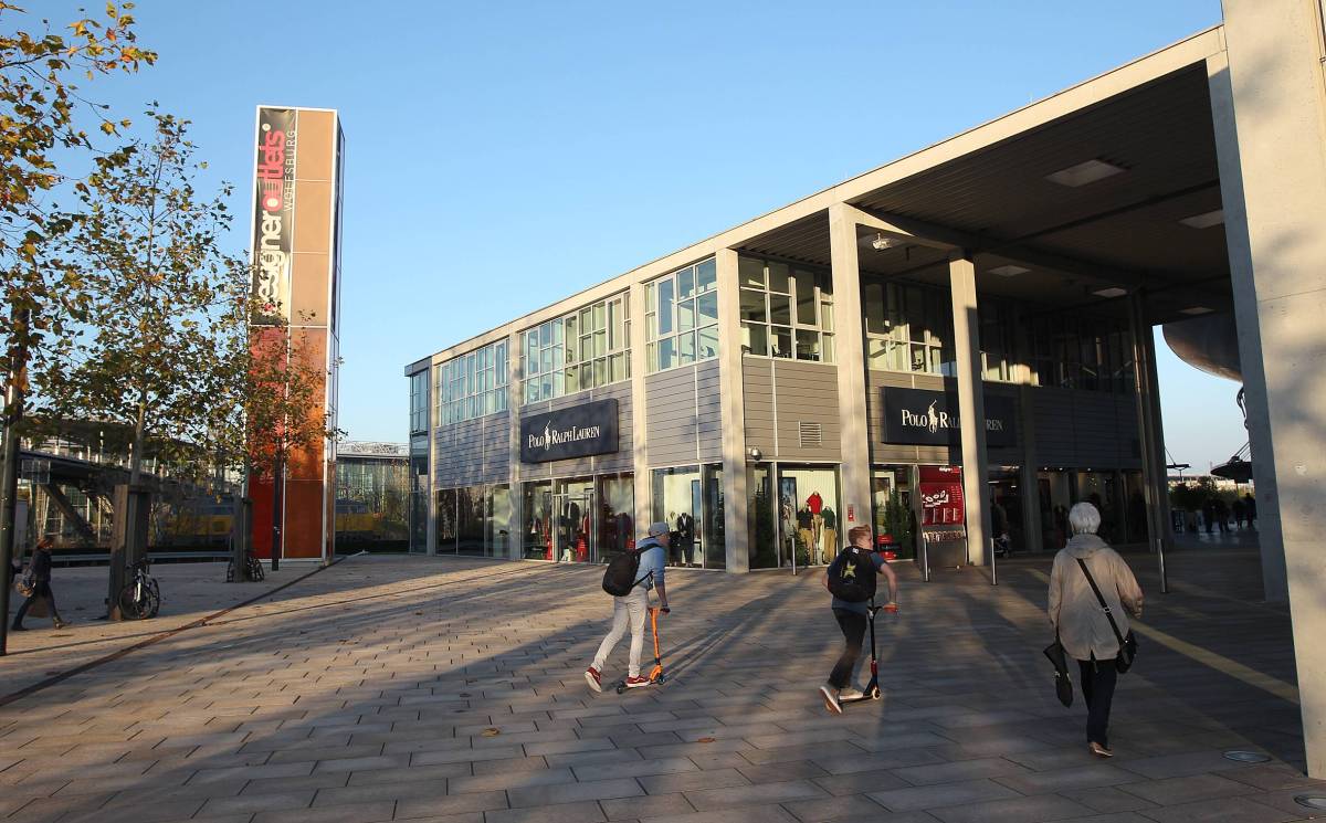 Für einen Mann nahm der Shopping-Bummel durch die Designer Outlets Wolfsburg eine überraschende Wendung! (Symbolbild)