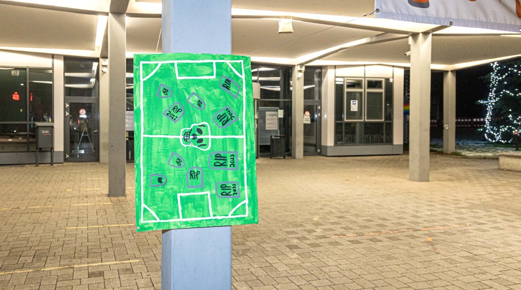 Plakate wie diese hängen jetzt in Salzgitter.