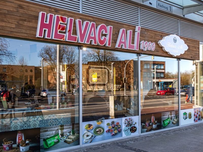 In Salzgitter hat ein neuer Laden eröffnet – doch viele sind sich unsicher, was es dort wirklich gibt.