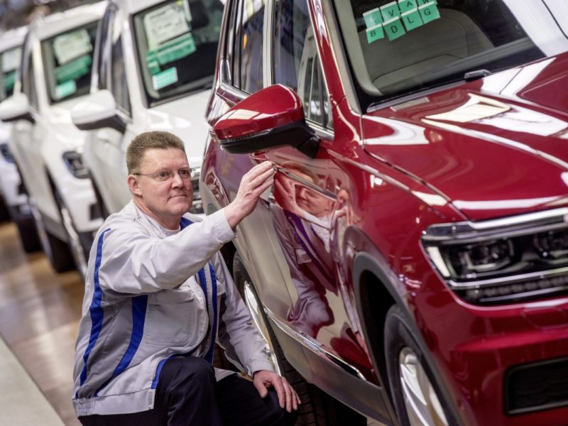 Offenbar ist die Chipkrise bei VW in Wolfsburg vorbei. Daher kann der Konzern wieder Vollgas geben – und ruft direkt Extraschichten aus.