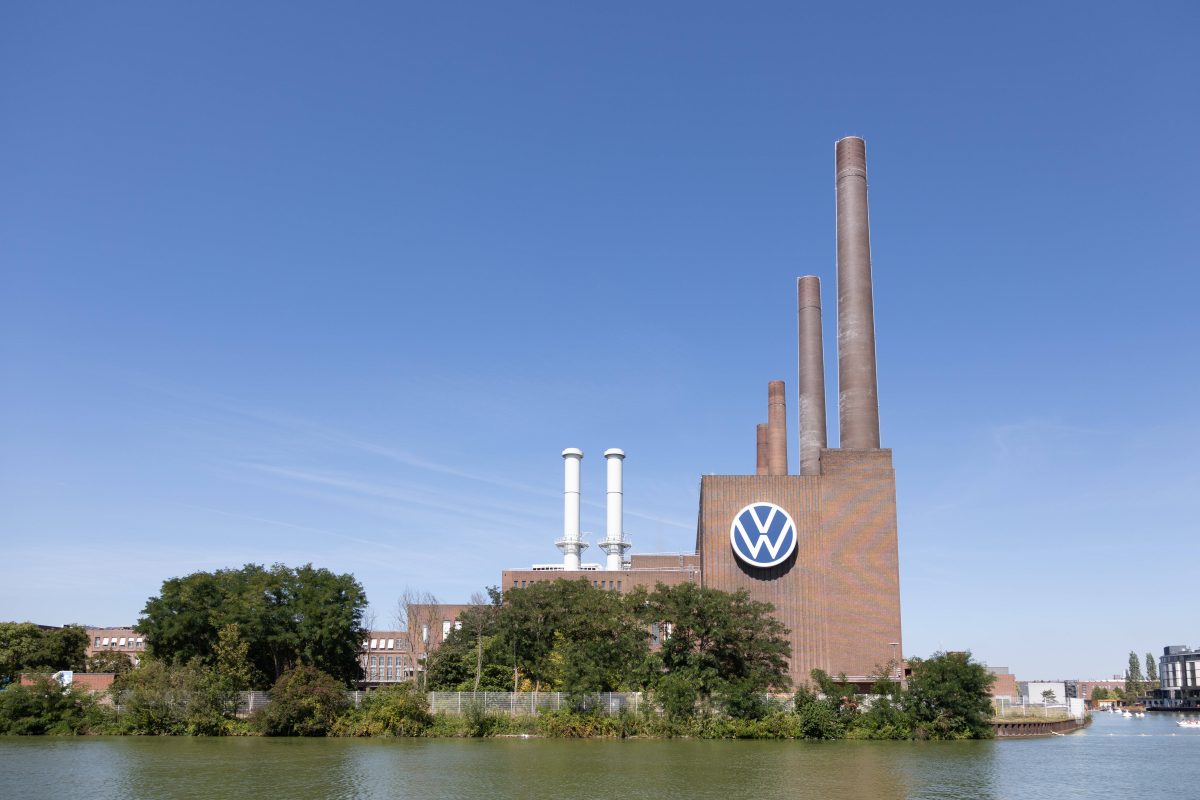 VW bereitet sich im Werk in Wolfsburg auf den Sommer vor. FÃ¼r Mitarbeiter Ã¤ndert sich einiges.