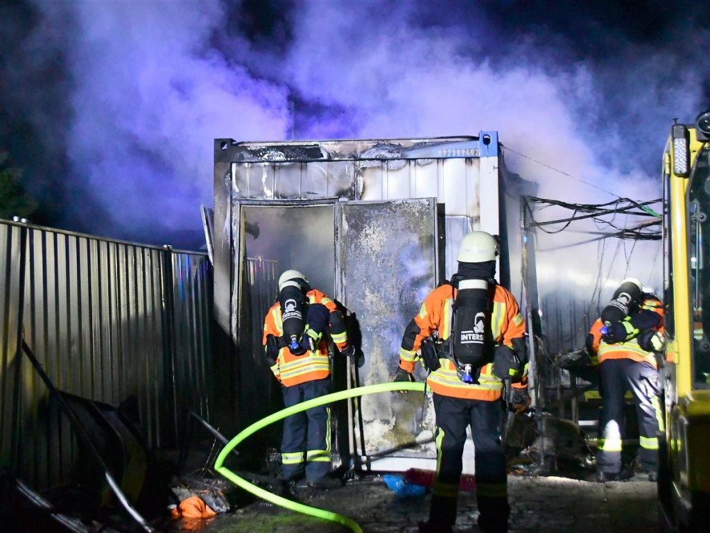 Nächtlicher Feuerwehreinsatz in Braunschweig!