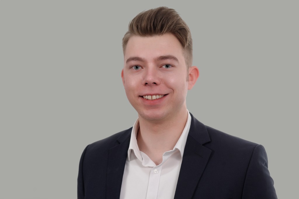 Sebastian Schmidt, Kundenberater der Volksbank – Südheide – Isenhagener Land – Altmark in Hermannsburg.