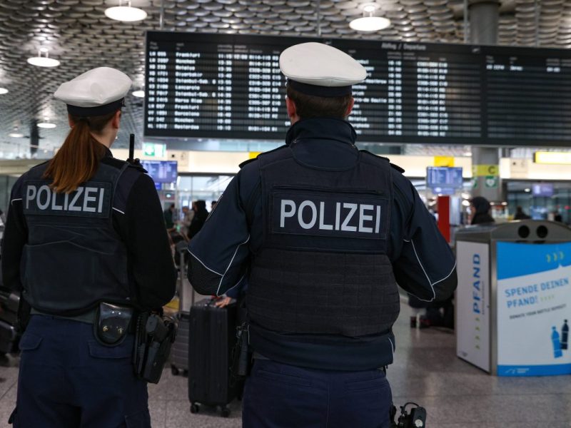 Bundespolizei am Flughafen Hannover