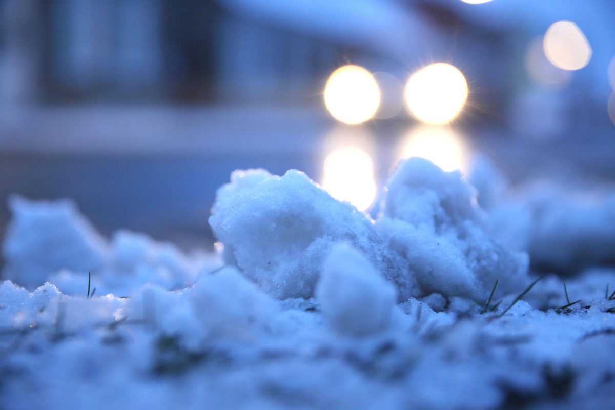 Das Wetter in Niedersachsen hat es weiter in sich. Die Schneeschmelze trügt. Warum du aufpassen musst, liest du hier.