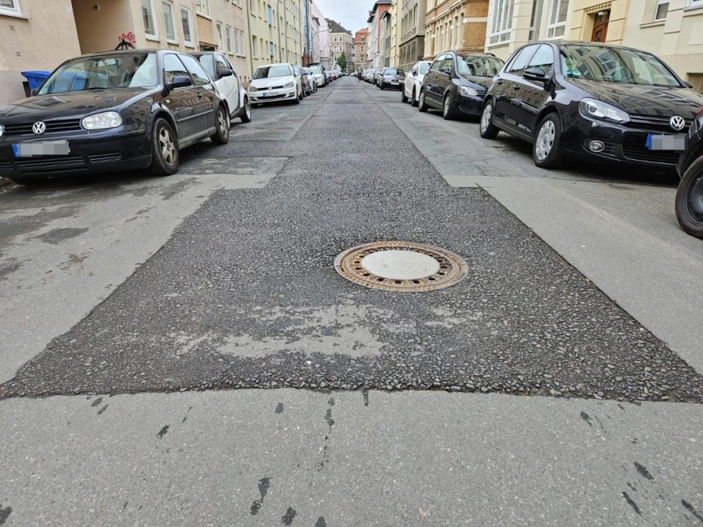 In der Wabestraße haben die Bauarbeiter dieses Bild hinterlassen.