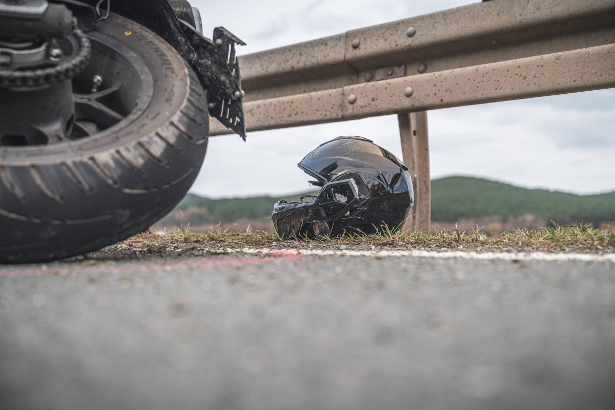 Eine Frau ist nach einem schweren Motorradunfahl gestorben. (Symbolbild)