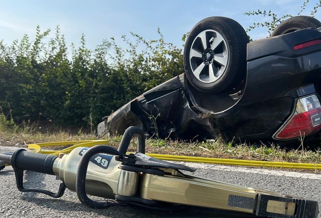 Das Auto landete bei dem Unfall im Harz auf dem Dach. Für dessen Fahrer kam jede Hilfe zu spät.