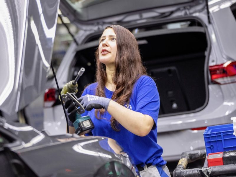 VW lockt weitere Mitarbeiter mit einer Abschiedsprämie.
