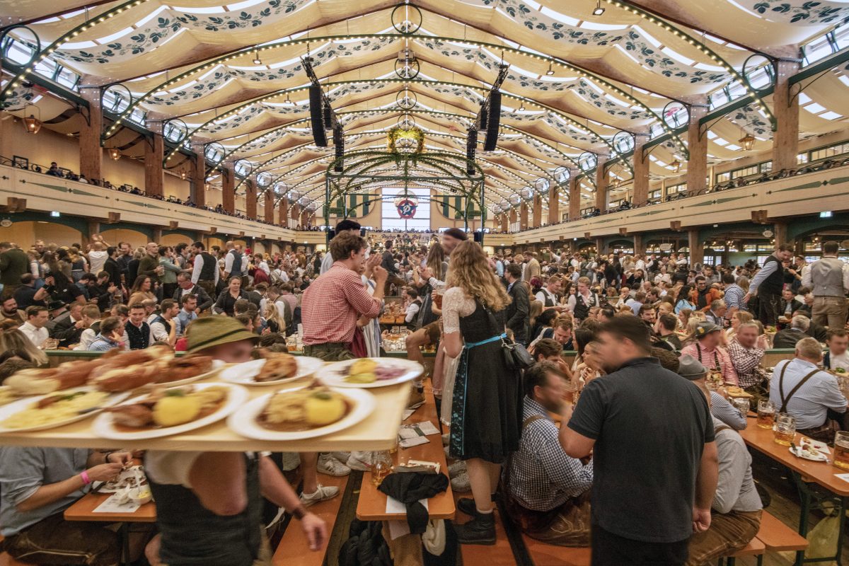 Teure Mahlzeiten bei Oktoberfest 2024